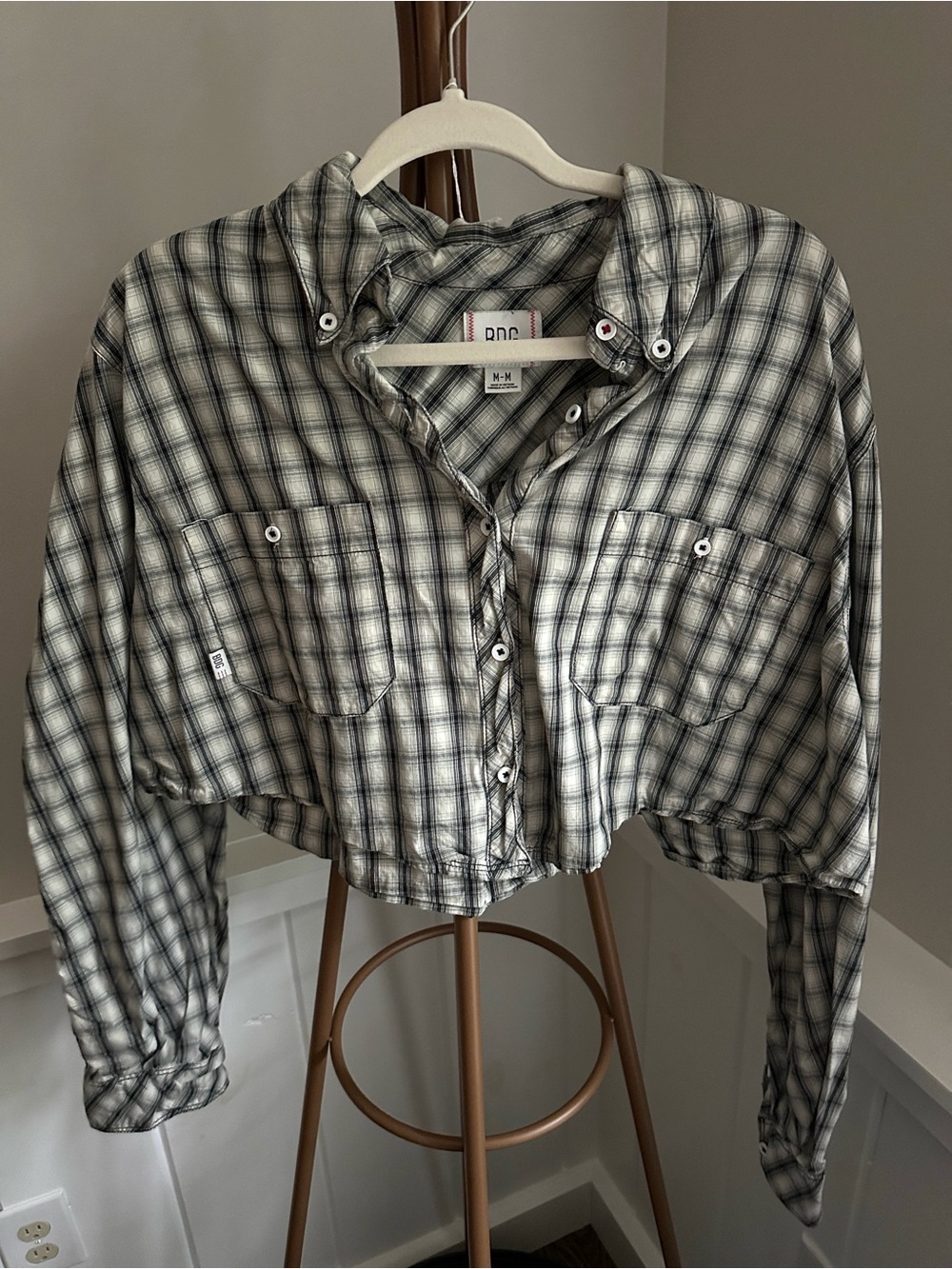 BDG Cropped Button Up - Picture 2 of 2